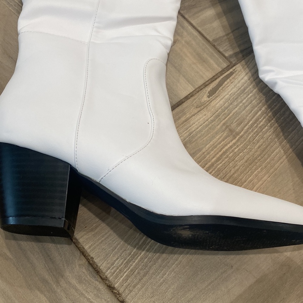 White cowboy boots - Picture 2 of 4